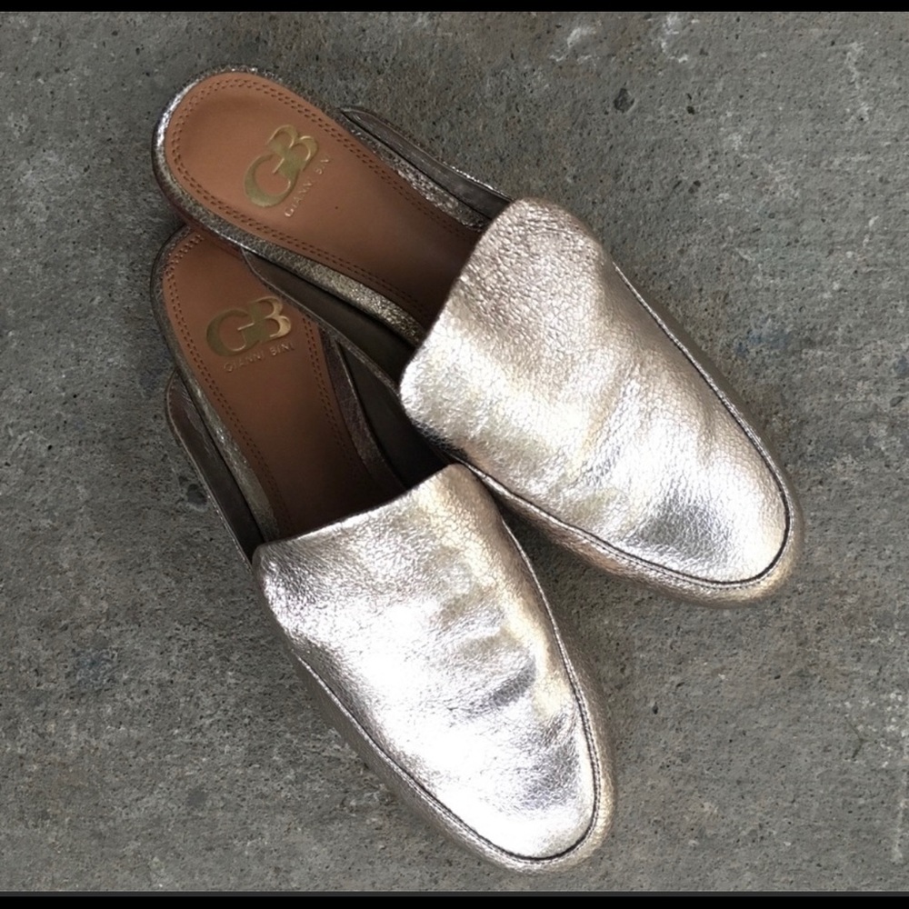 Gianni Bini | No Brainer Metallic Gold Mules - Picture 2 of 7